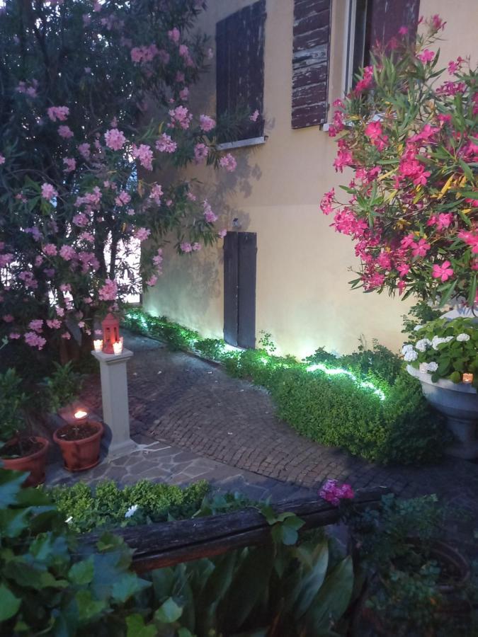 L'Oleandro Sul Lago D'Iseo B&B Sulzano Kültér fotó